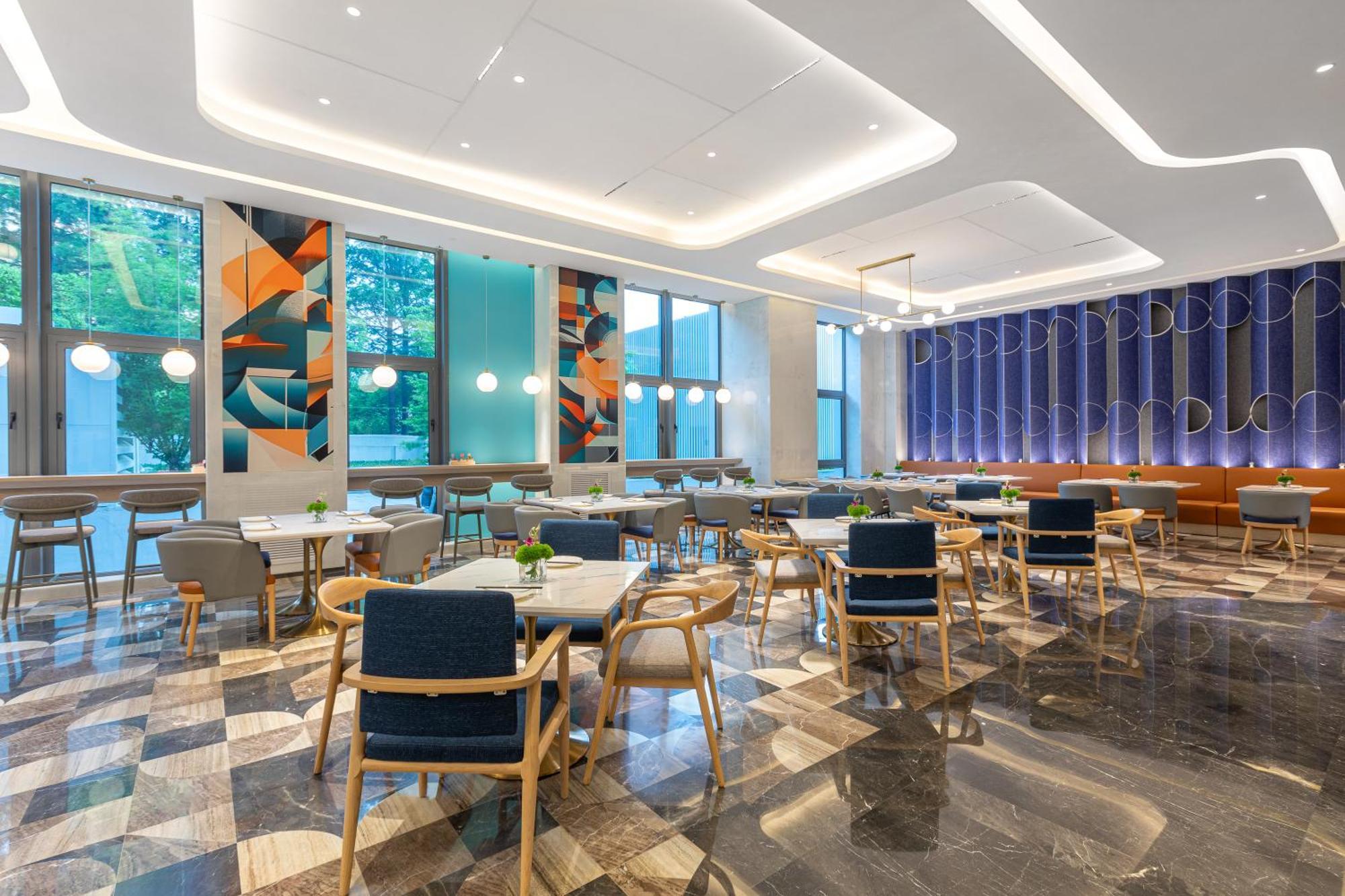 Express Changfeng Park Hotel 4*